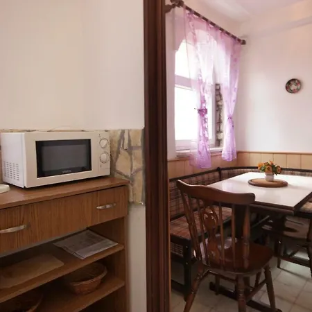 Apartment Barbel *