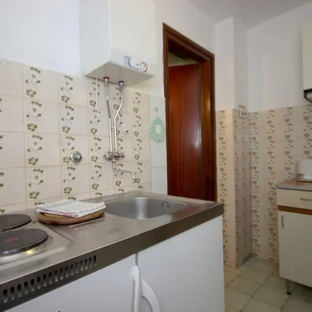 Apartment Barbel *